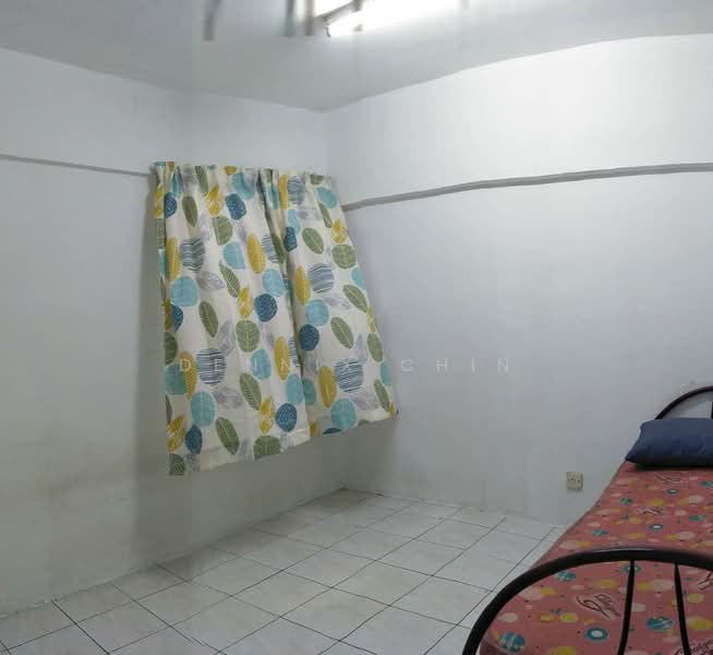 Pangsapuri untuk Dijual di Pangsapuri Perdana - Dennix Chin - Bedroom - PropertyGuru.com.my