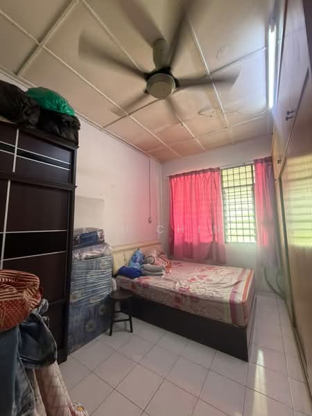 Rumah Teres 1-Tingkat untuk Dijual di Taman Perling (Perling) - Kuu Chin - Bedroom - PropertyGuru.com.my
