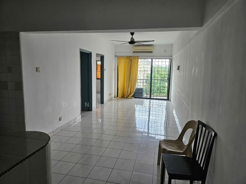 Pangsapuri untuk Dijual di Pangsapuri Perdana - Dennix Chin - Living Room - PropertyGuru.com.my