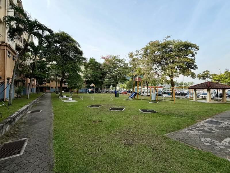Pangsapuri untuk Dijual di Pangsapuri Perdana - Dennix Chin - Exterior - PropertyGuru.com.my