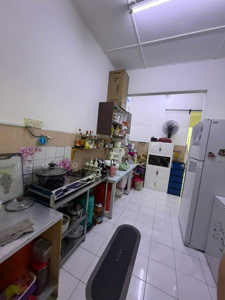 Rumah Teres 1-Tingkat untuk Dijual di Taman Gaya (Ulu Tiram) - Piong Zong Han - Kitchen - PropertyGuru.com.my