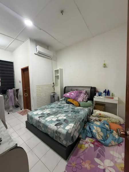 Rumah Teres 1-Tingkat untuk Dijual di Taman Gaya (Ulu Tiram) - Piong Zong Han - Bedroom - PropertyGuru.com.my