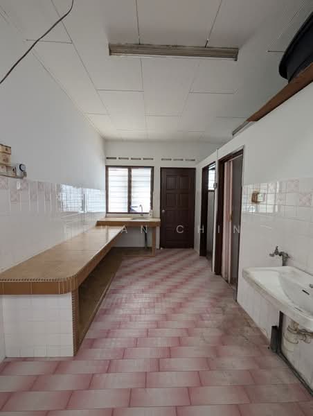 Rumah Teres 1-Tingkat untuk Dijual di Seksyen 17 (Shah Alam) - Ethan Chin - Kitchen - PropertyGuru.com.my