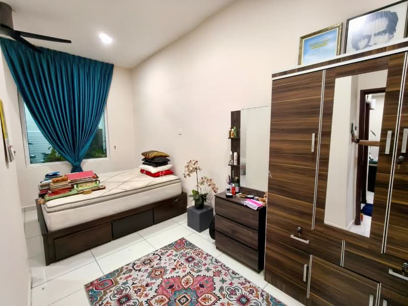 Rumah Berkembar untuk Dijual di Nilai (Negeri Sembilan) - Imran Isa - Bedroom - PropertyGuru.com.my
