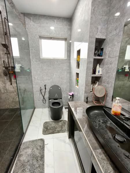 Rumah Berkembar untuk Dijual di Nilai (Negeri Sembilan) - Imran Isa - Bathroom - PropertyGuru.com.my