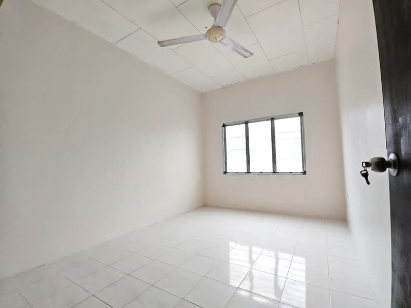 1.5-storey Terraced House for Sale in Taman Scientex Pasir Gudang (Pasir Gudang) - Stella Chia - Interior - PropertyGuru.com.my