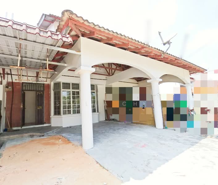 1.5-storey Terraced House for Sale in Taman Scientex Pasir Gudang (Pasir Gudang) - Stella Chia - Exterior - PropertyGuru.com.my