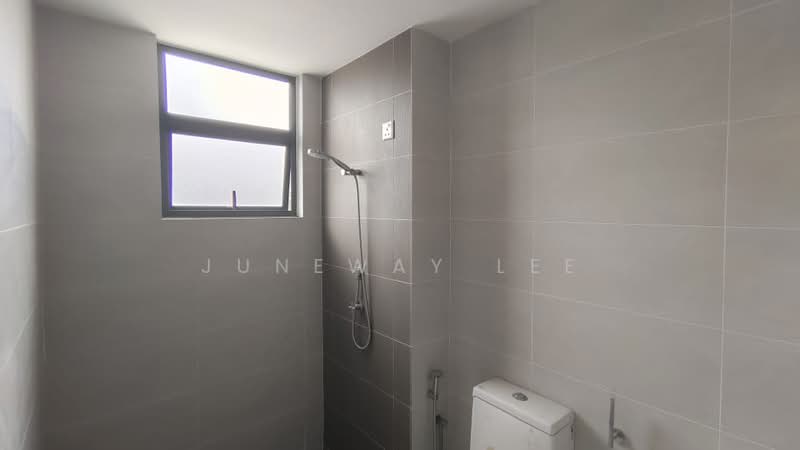 2-storey Terraced House for Sale in Diamond City (Semenyih) - Juneway Lee - Bathroom - PropertyGuru.com.my