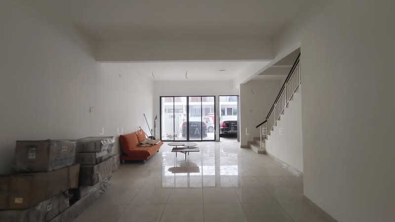 2-storey Terraced House for Sale in Diamond City (Semenyih) - Juneway Lee - Living Room - PropertyGuru.com.my