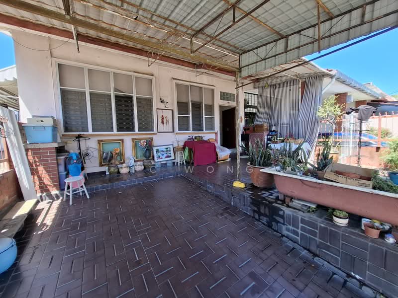 Rumah Teres 1-Tingkat untuk Dijual di Seksyen 22 (Petaling Jaya) - FC Wong - Exterior - PropertyGuru.com.my