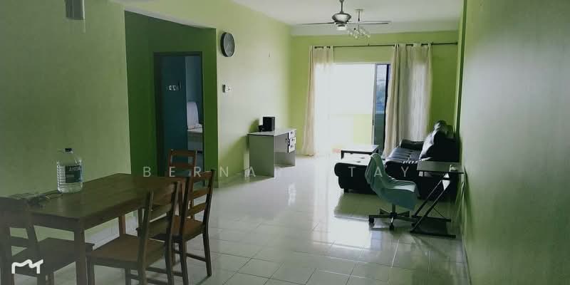 Pangsapuri untuk Dijual di Anggerik Villa 2 - Bernard Tay - Living Room - PropertyGuru.com.my