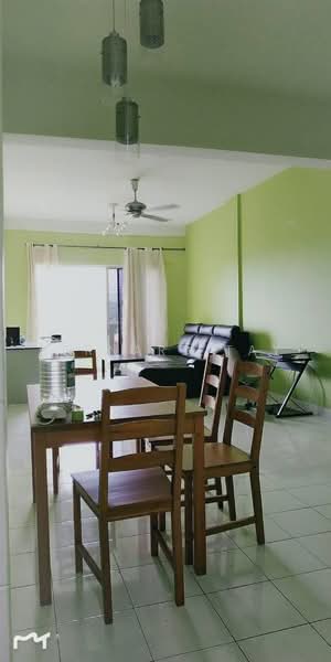 Pangsapuri untuk Dijual di Anggerik Villa 2 - Bernard Tay - Living Room - PropertyGuru.com.my