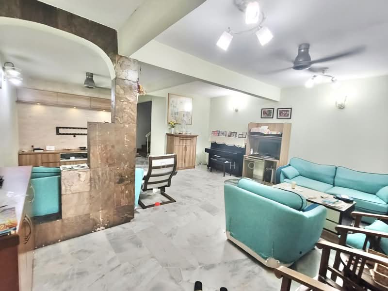 Rumah Teres untuk Dijual di Bandar Kinrara Seksyen 1 (Bandar Kinrara) - Maddy Ho - Living Room - PropertyGuru.com.my