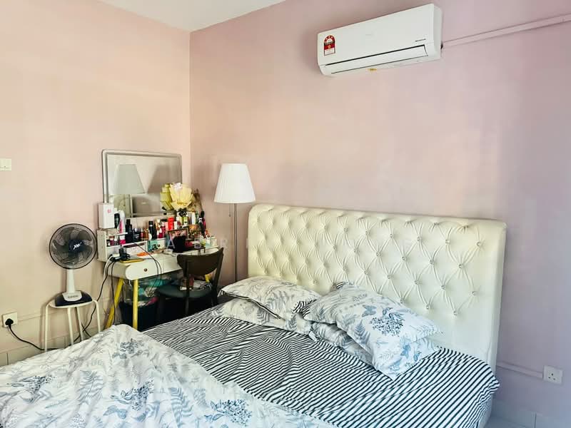 Pangsapuri untuk Dijual di Pangsapuri Akasia (Bandar Botanic) - Tabris Wong - Bedroom - PropertyGuru.com.my