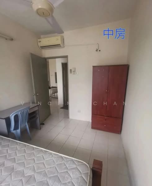 Kondominium untuk Disewa di Angkasa Condominiums - Vincent Chan - Medium Room - PropertyGuru.com.my