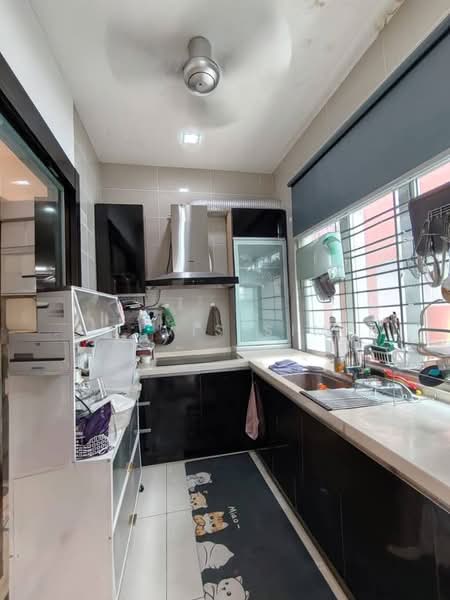 Terraced House for Sale in Bandar Seri Alam (Masai) - Elvis Sim - Kitchen - PropertyGuru.com.my