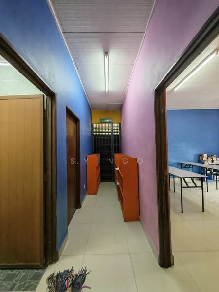 1-storey Terraced House for Sale in Taman Bestari Indah (Ulu Tiram) - SY Ngo - Corridor - PropertyGuru.com.my