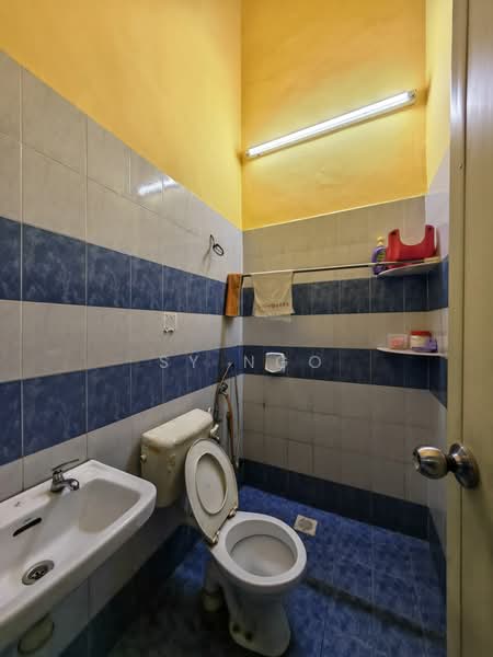 1-storey Terraced House for Sale in Taman Bestari Indah (Ulu Tiram) - SY Ngo - Bathroom - PropertyGuru.com.my