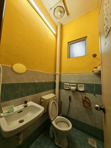 1-storey Terraced House for Sale in Taman Bestari Indah (Ulu Tiram) - SY Ngo - Bathroom - PropertyGuru.com.my