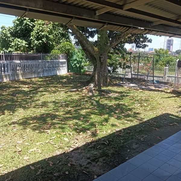 Bungalow House untuk Dijual di Bukit Gasing (Petaling Jaya) - Ping Han Lai - Garden - PropertyGuru.com.my