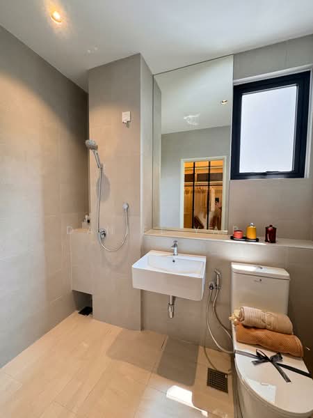 2-storey Terraced House for Sale in Bandar Gamuda Gardens (Rawang) - Daniel Yap - Bathroom - PropertyGuru.com.my