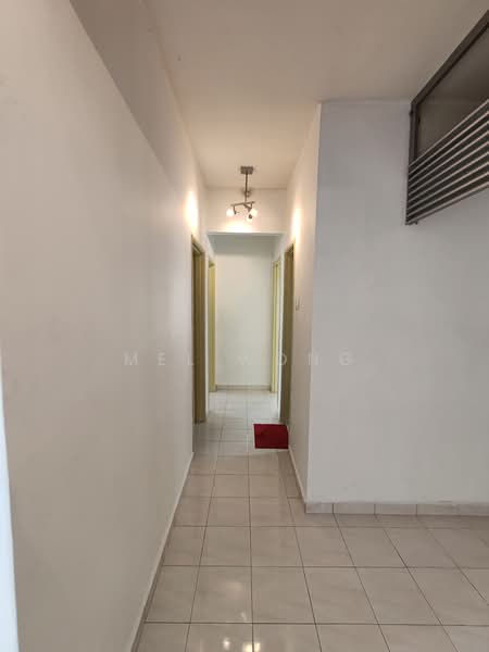 Kondominium untuk Dijual di Vista Millennium Condominium - Mel Wong - Corridor - PropertyGuru.com.my