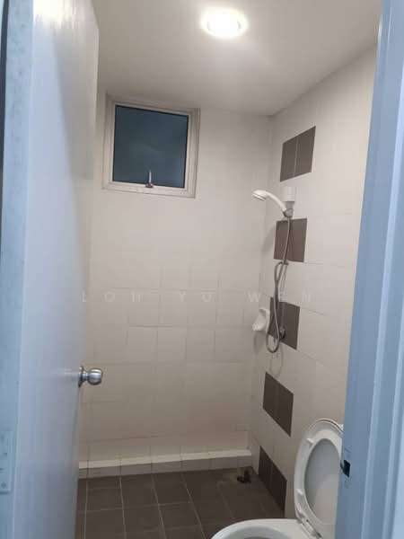 Condominium for Rent at The Golden Triangle Condominium - Loh Yu Wen - Bathroom - PropertyGuru.com.my