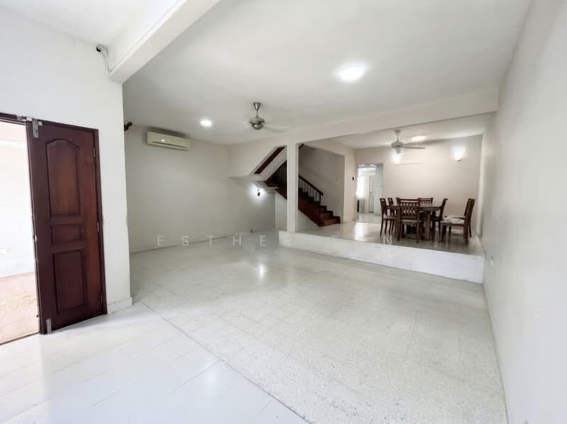 Rumah Teres 2-Tingkat untuk Disewa di SS 21, Damansara Utama (Petaling Jaya) - Esther Tan - Living Room - PropertyGuru.com.my