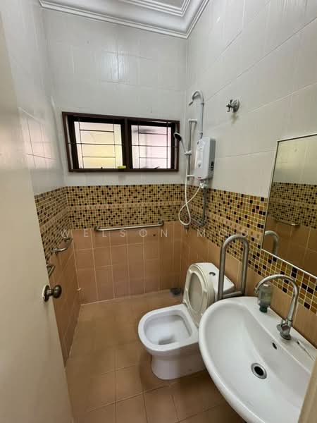 2-storey Terraced House for Sale in Taman Setiawangsa (Setiawangsa) - Welson Moo - Bathroom - PropertyGuru.com.my