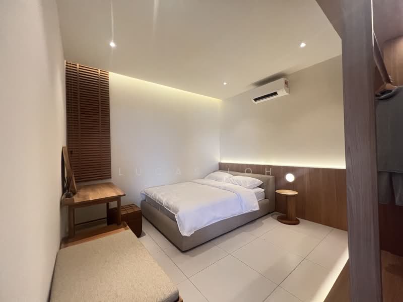 Kediaman Servis untuk Dijual di Riverhaus - Lucas Loh - Bedroom - PropertyGuru.com.my