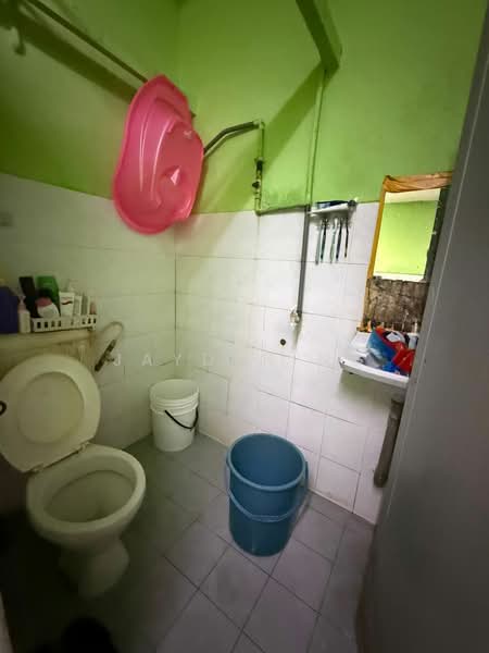 2-storey Terraced House for Sale in Taman Desa Cemerlang (Ulu Tiram) - Jayden Ng - Bathroom - PropertyGuru.com.my