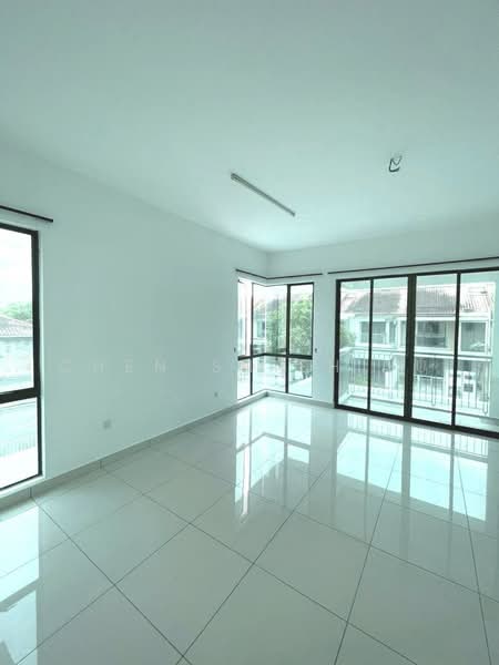 2-storey Terraced House for Sale in Taman Dato Onn (Johor Bahru) - Chen Shieh Yu - Living Room - PropertyGuru.com.my