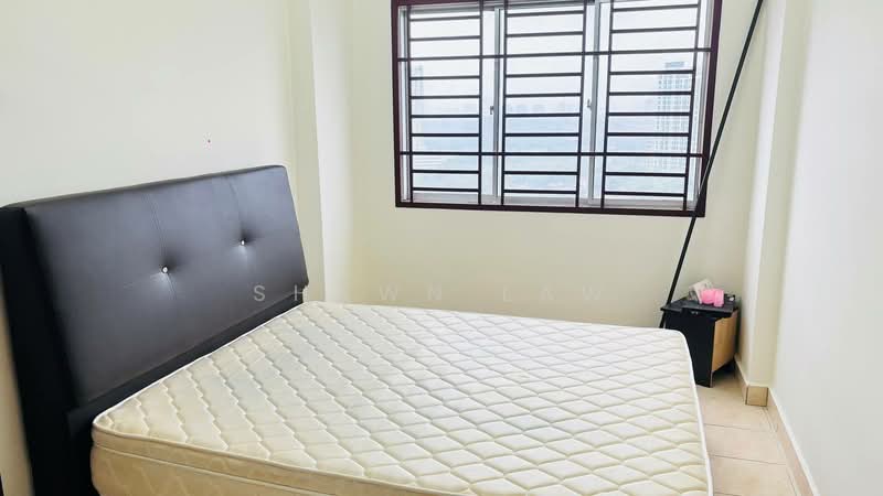 Apartment for Sale at Bayu Puteri 3 - Shawn Law - Bedroom - PropertyGuru.com.my