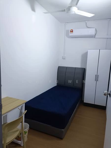 Pangsapuri untuk Disewa di Desa Indah Block 86 - Loh Yu Wen - Bedroom - PropertyGuru.com.my