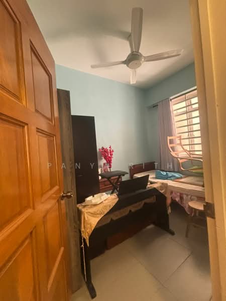 Apartment for Rent at Ferringhi Mutiara Apartment - Panya Rith - Bedroom - PropertyGuru.com.my
