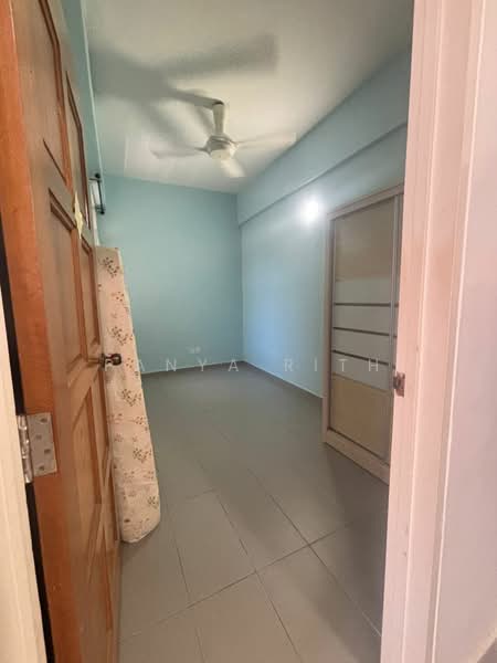 Apartment for Rent at Ferringhi Mutiara Apartment - Panya Rith - Interior - PropertyGuru.com.my