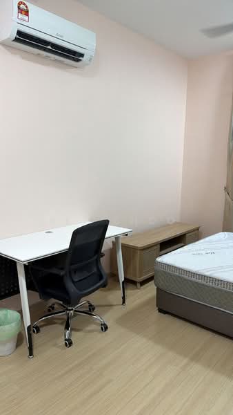 Kediaman Servis untuk Dijual di Gravit8, Klang - Sky Choo - Bedroom - PropertyGuru.com.my