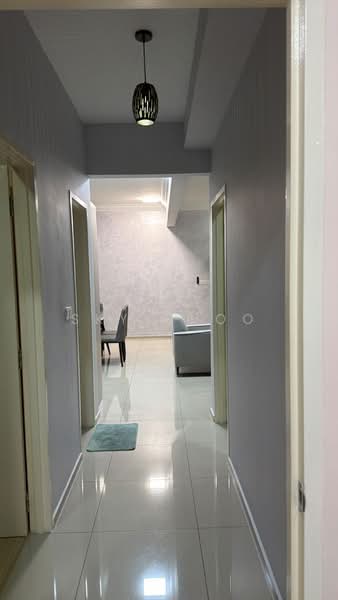 Kediaman Servis untuk Dijual di Gravit8, Klang - Sky Choo - Corridor - PropertyGuru.com.my