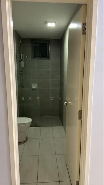 Kediaman Servis untuk Dijual di Gravit8, Klang - Sky Choo - Bathroom - PropertyGuru.com.my