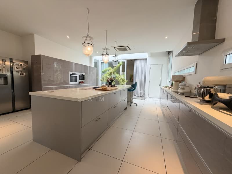Bungalow House untuk Dijual di Taman Duta (Bukit Tunku (Kenny Hills)) - Sam Hoo - Kitchen - PropertyGuru.com.my