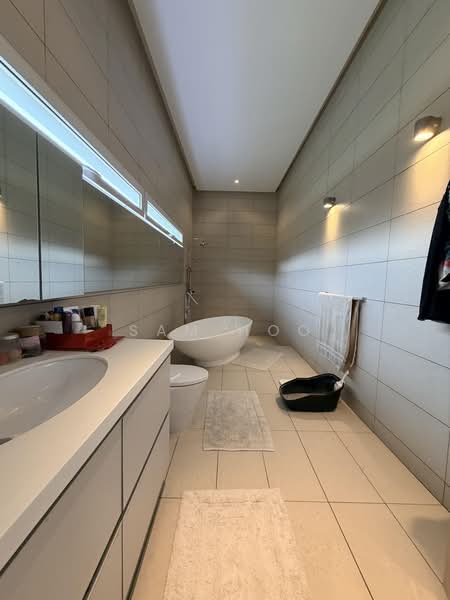 Bungalow House untuk Dijual di Taman Duta (Bukit Tunku (Kenny Hills)) - Sam Hoo - Bathroom - PropertyGuru.com.my