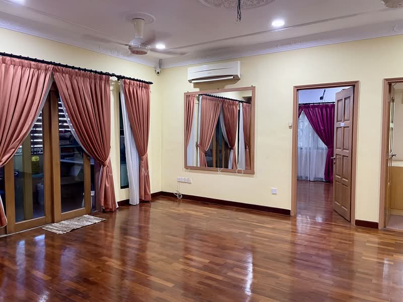 Rumah Berkembar untuk Dijual di Kota Damansara (Selangor) - Jimmy Koay - Living Room - PropertyGuru.com.my