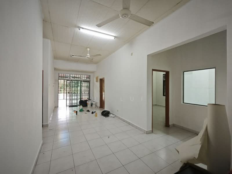 1-storey Terraced House for Sale in Taman Bestari Indah (Ulu Tiram) - Lui Lui - Living Room - PropertyGuru.com.my