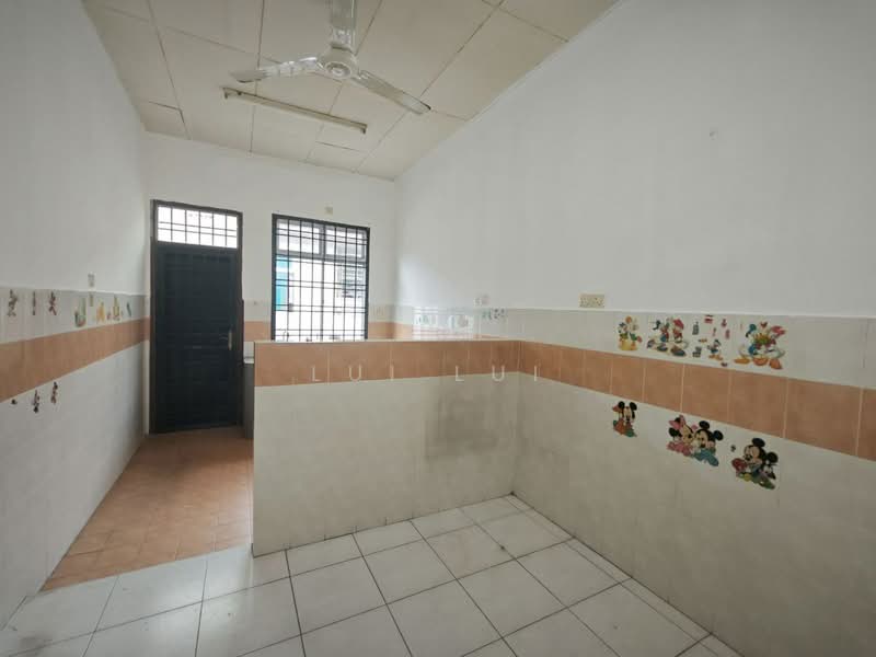 1-storey Terraced House for Sale in Taman Bestari Indah (Ulu Tiram) - Lui Lui - Interior - PropertyGuru.com.my