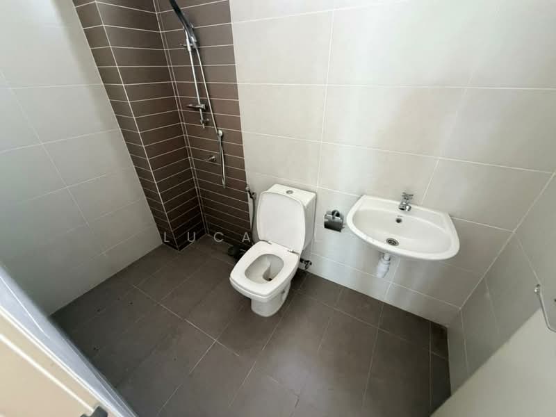 2-storey Terraced House for Sale in Bandar Seri Coalfields (Sungai Buloh) - Lucas Loh - Bathroom - PropertyGuru.com.my