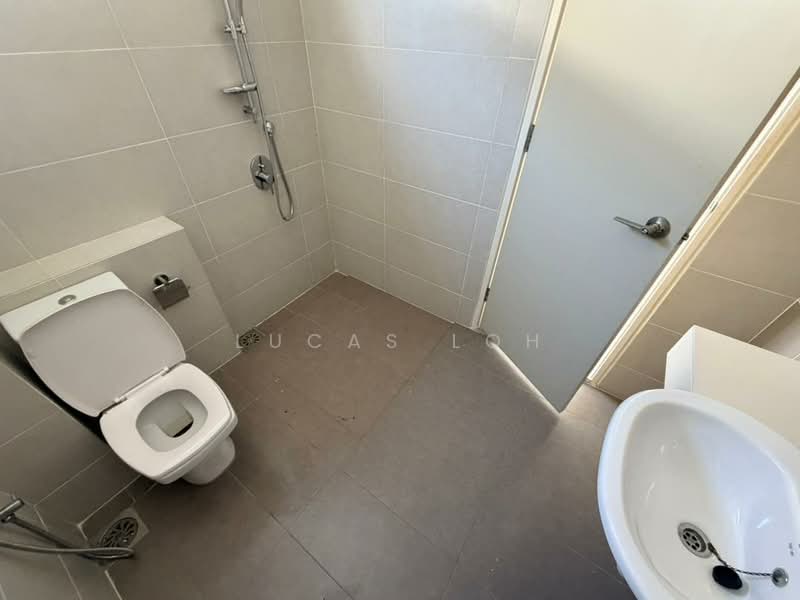 2-storey Terraced House for Sale in Bandar Seri Coalfields (Sungai Buloh) - Lucas Loh - Bathroom - PropertyGuru.com.my