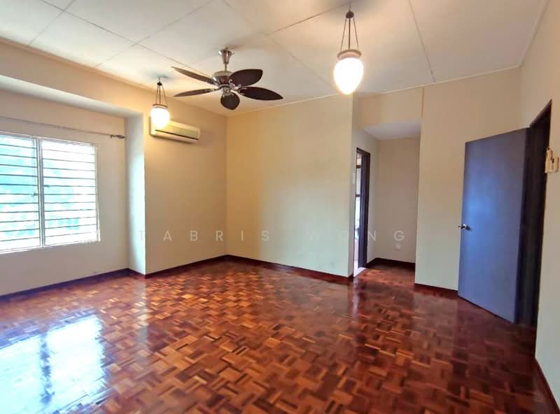 Terraced House for Sale in Bandar Botanic (Klang) - Tabris Wong - Living Room - PropertyGuru.com.my