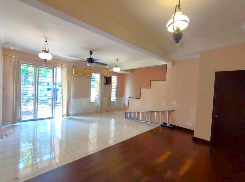 Terraced House for Sale in Bandar Botanic (Klang) - Tabris Wong - Living Room - PropertyGuru.com.my