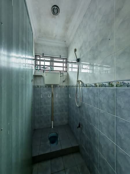 1-storey Terraced House for Sale in Taman Puteri Wangsa (Ulu Tiram) - Lui Lui - Bathroom - PropertyGuru.com.my