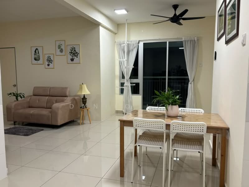 Kediaman Servis untuk Dijual di Saville @ Cheras - Danilo Lim - Living Room - PropertyGuru.com.my
